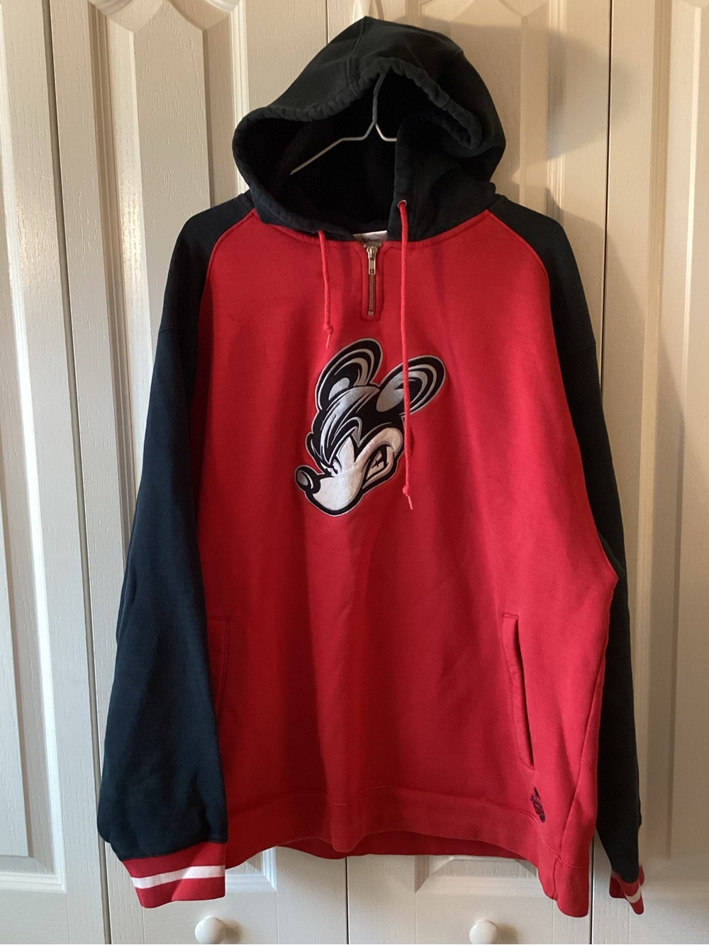VTG Y2K Disney World Mickey Fightin' Mouse Mainstreet Athletic Hooded Sweatshirt